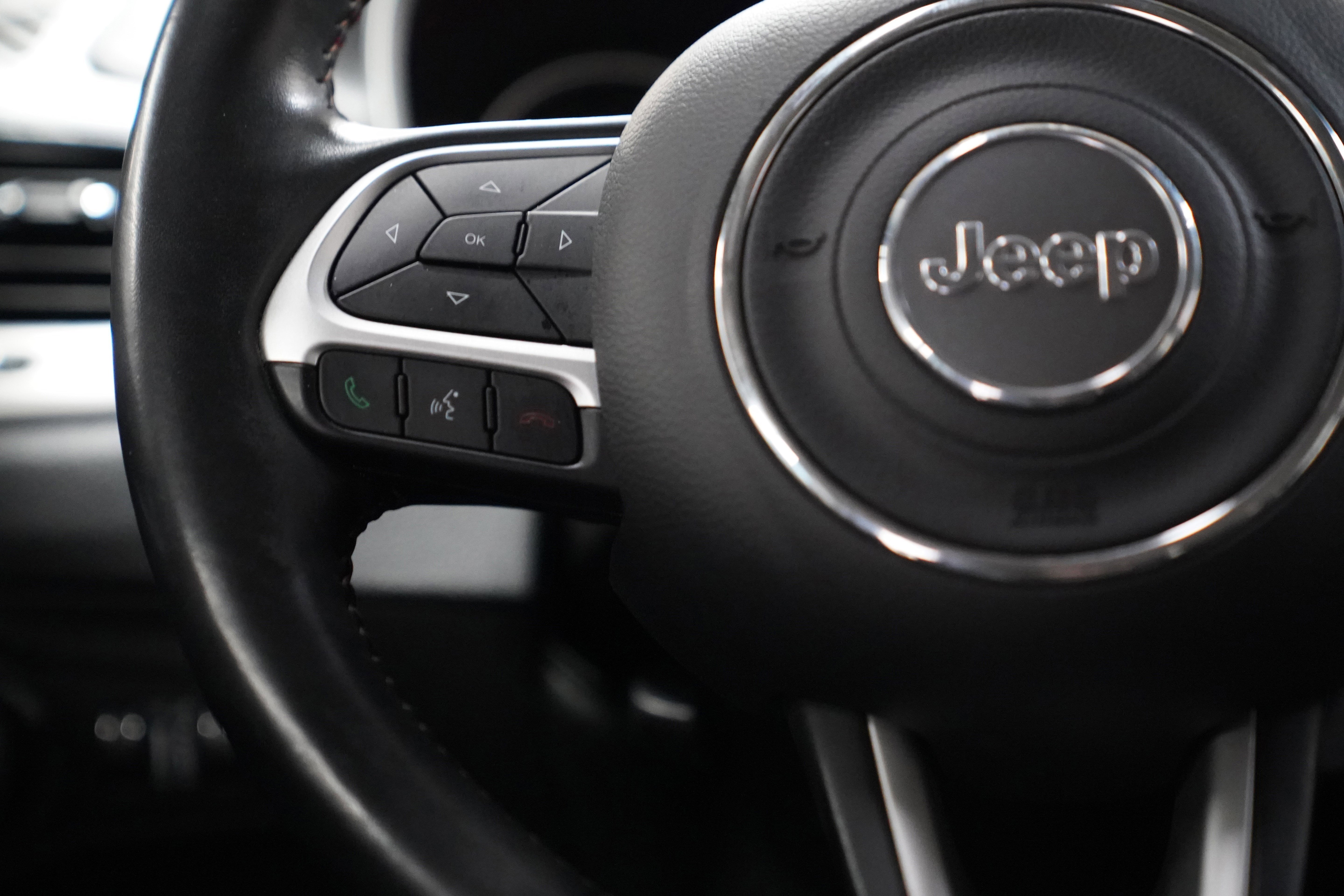 Used 2020 Jeep Compass Latitude w/ Cold Weather Group image 19