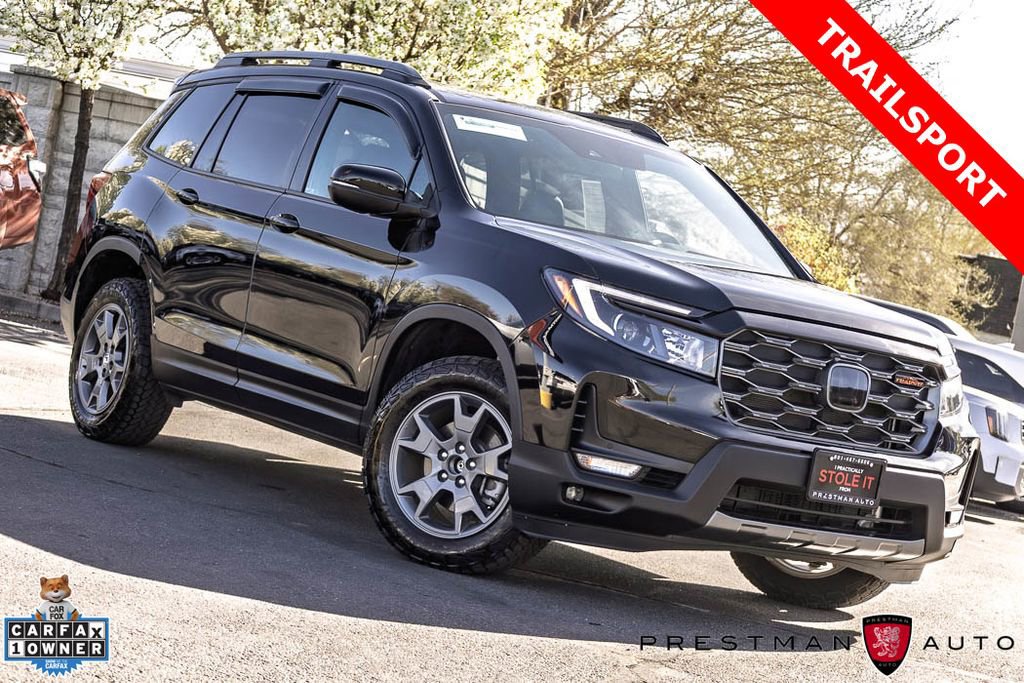Used 2025 Honda Passport TrailSport image 1
