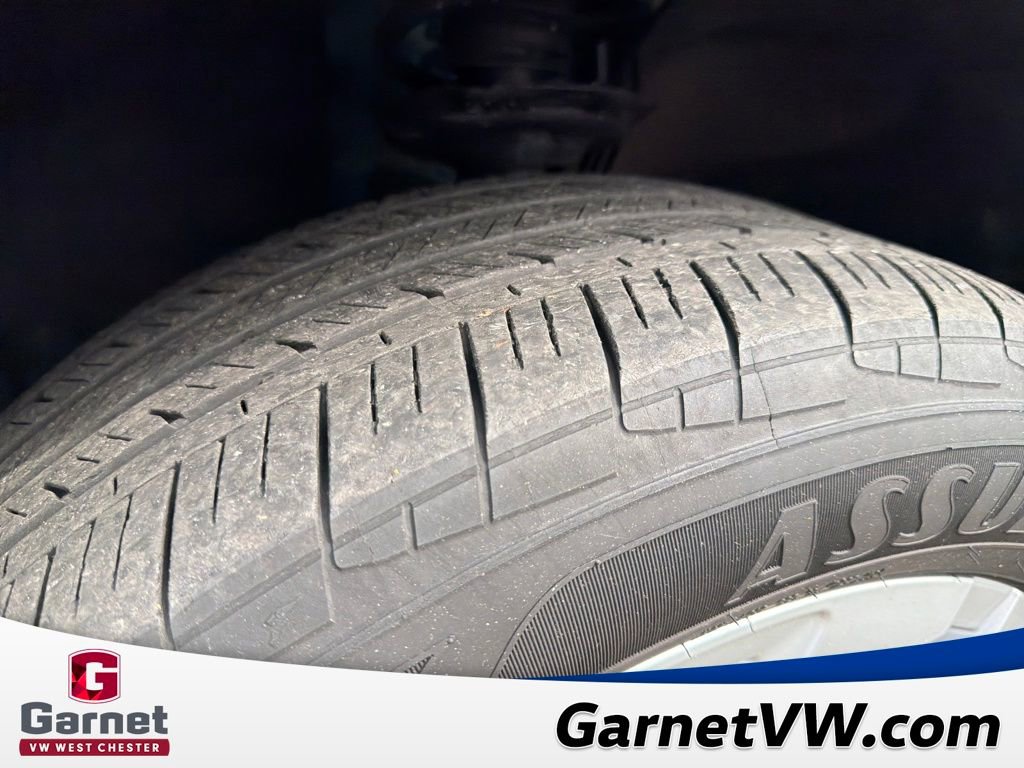 Certified 2023 Volkswagen Atlas Cross Sport SE w/ Panoramic Sunroof Package image 28