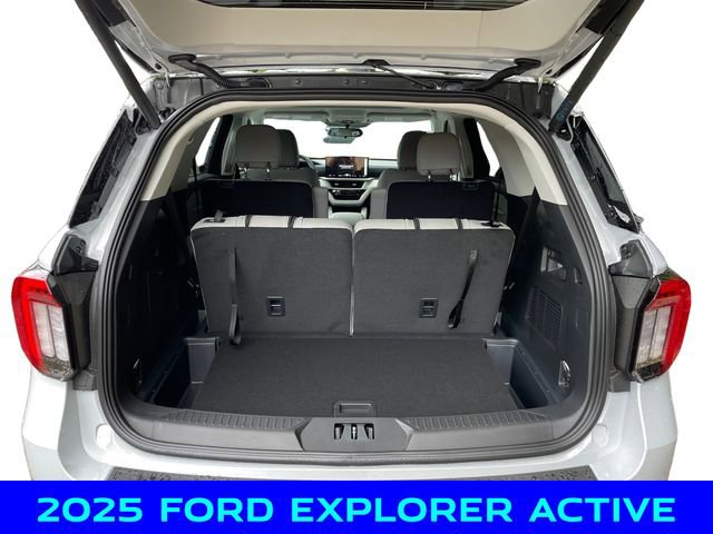 New 2025 Ford Explorer Active w/ Active Comfort Package image 5