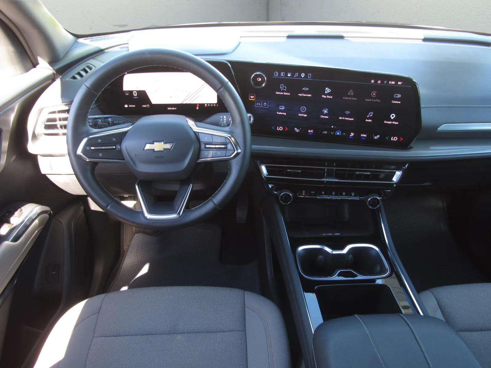 Used 2026 Chevrolet Traverse LT w/ Driver Confidence Package AWD/4WD image 18
