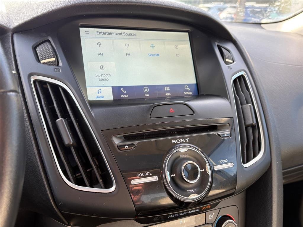 Used 2016 Ford Focus Titanium w/ Titanium Technology Package image 11