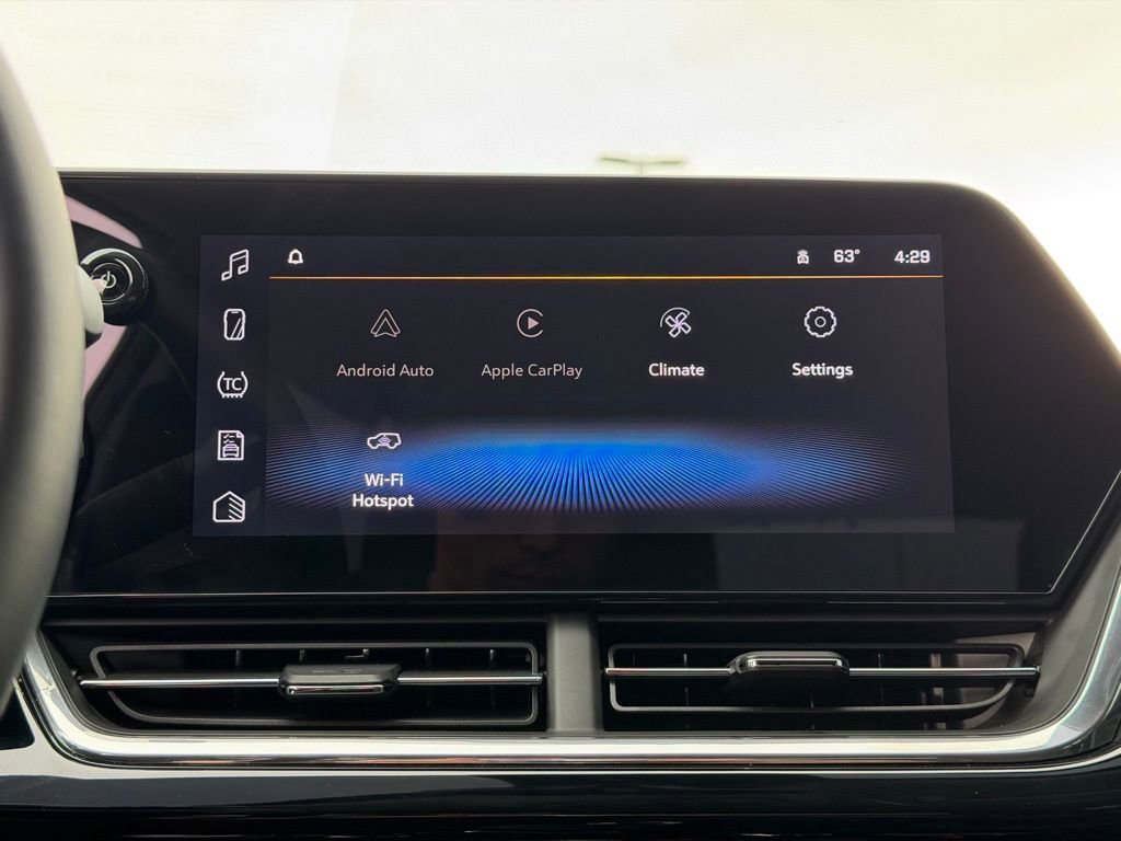 Used 2025 Chevrolet Trax ACTIV w/ Sunroof Package image 31