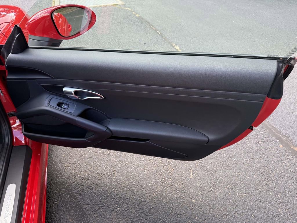 Used 2024 Porsche 718 Cayman image 17