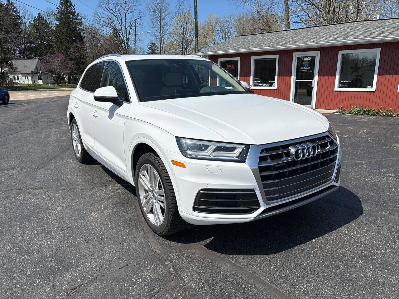 Used 2020 Audi Q5 2.0T Premium Plus w/ Premium Plus Package image 2