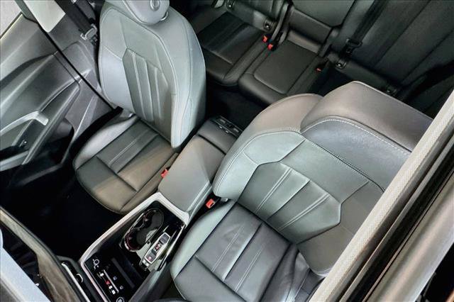 Used 2025 Audi Q5 Premium w/ Convenience Package AWD/4WD image 18