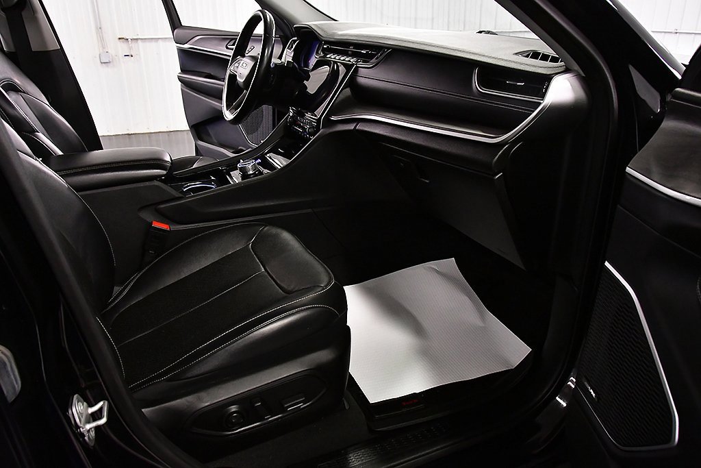 Used 2021 Jeep Grand Cherokee L Limited w/ Luxury Tech Group II image 26