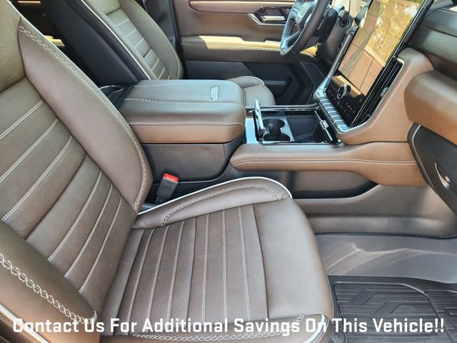 New 2026 GMC Yukon Denali Ultimate w/ LPO, Floor Liner Package AWD/4WD image 10