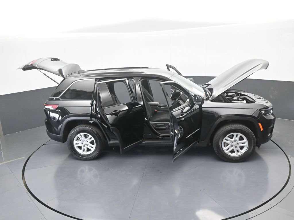 Used 2025 Jeep Grand Cherokee Laredo image 70