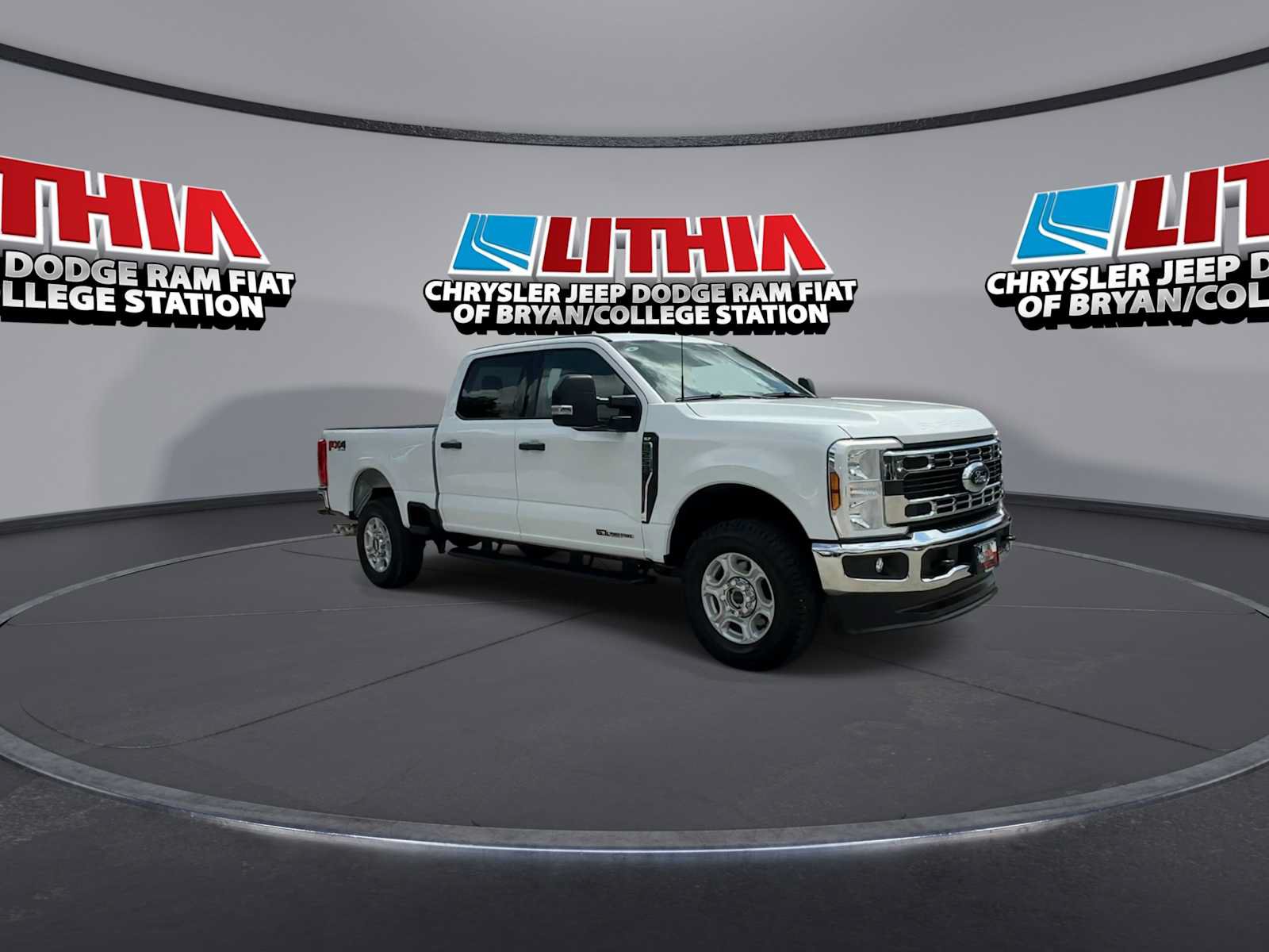 Used 2025 Ford F250 XLT w/ FX4 Off-Road Package AWD/4WD image 2