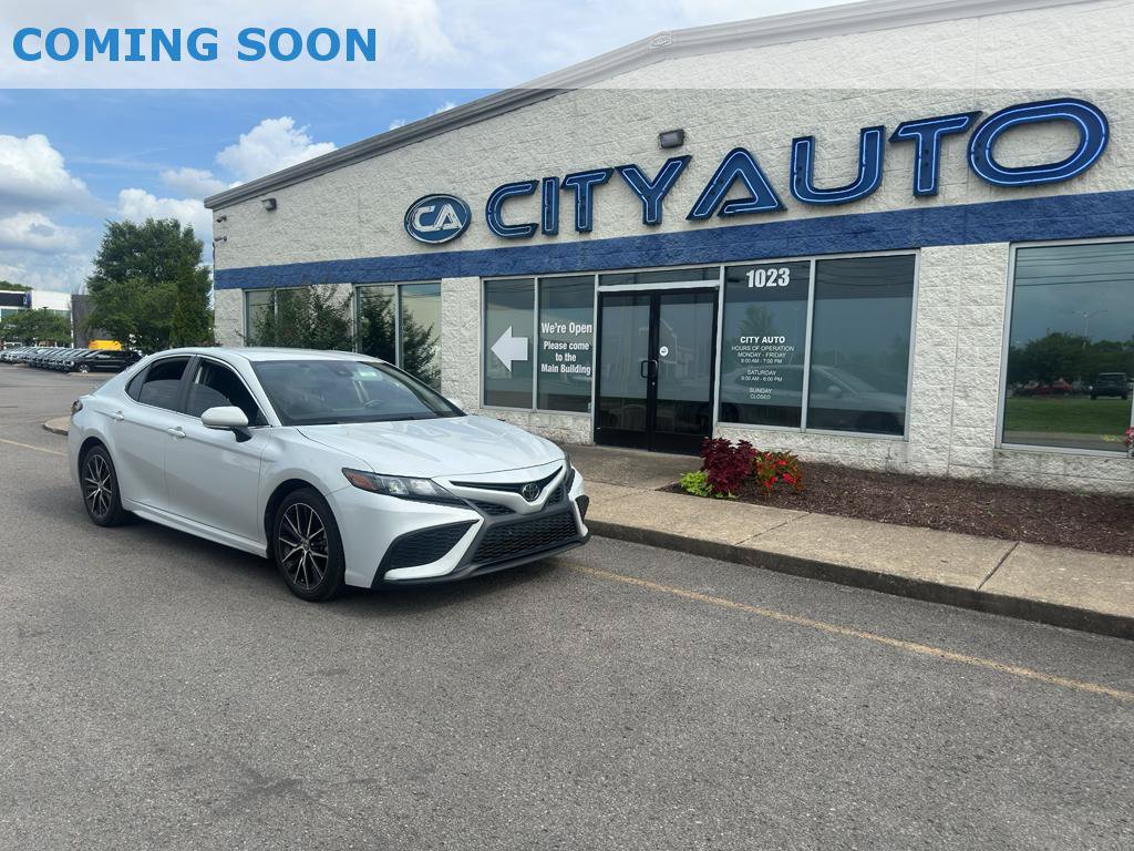 Used 2024 Toyota Camry SE FWD image 1