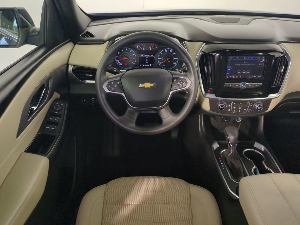 Used 2022 Chevrolet Traverse LS FWD image 19