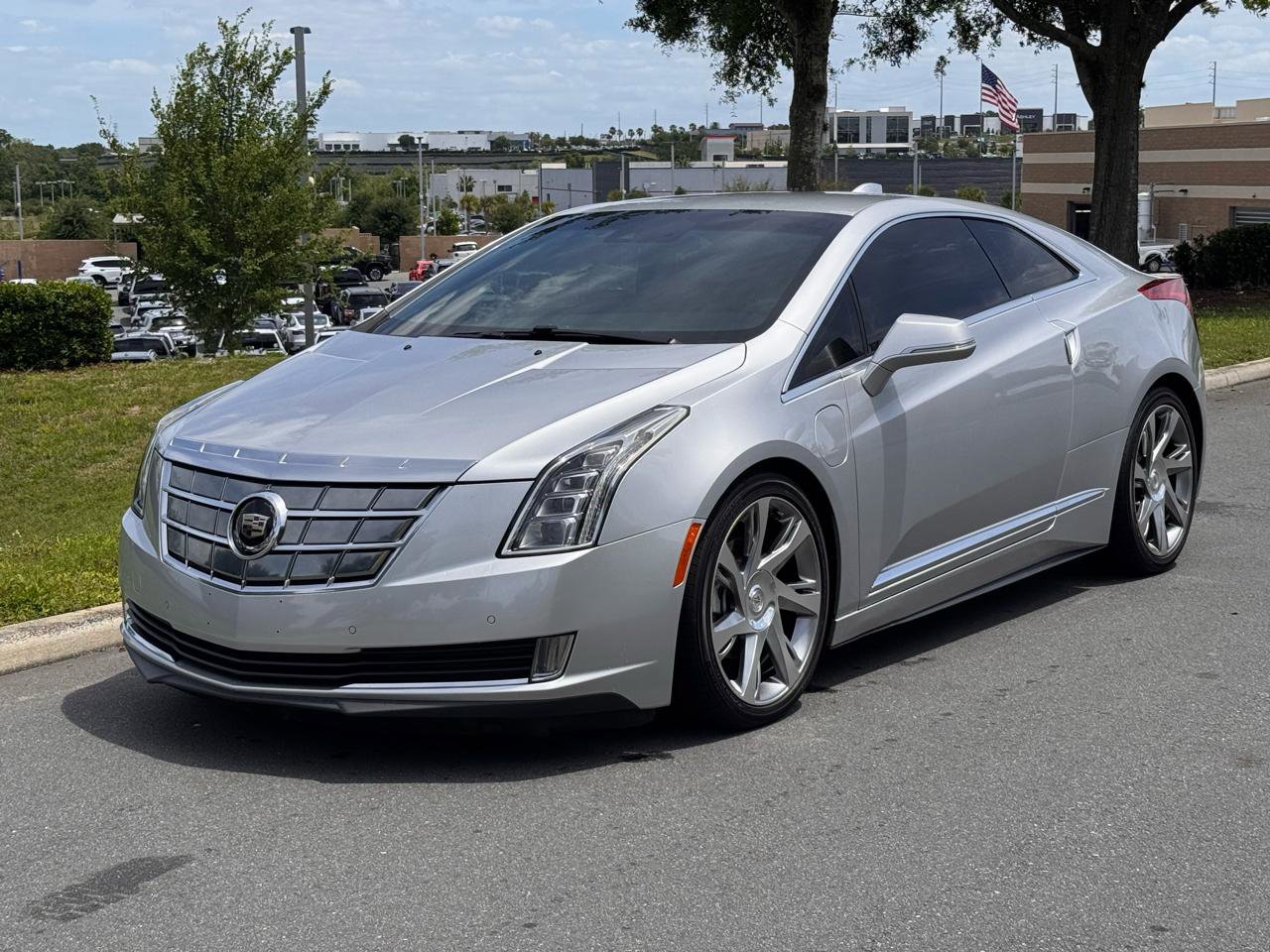 Used 2014 Cadillac ELR w/ Luxury Package FWD image 2