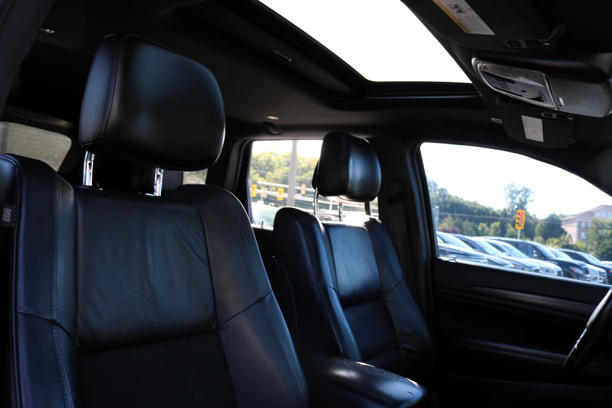 Used 2019 Jeep Grand Cherokee Altitude image 46