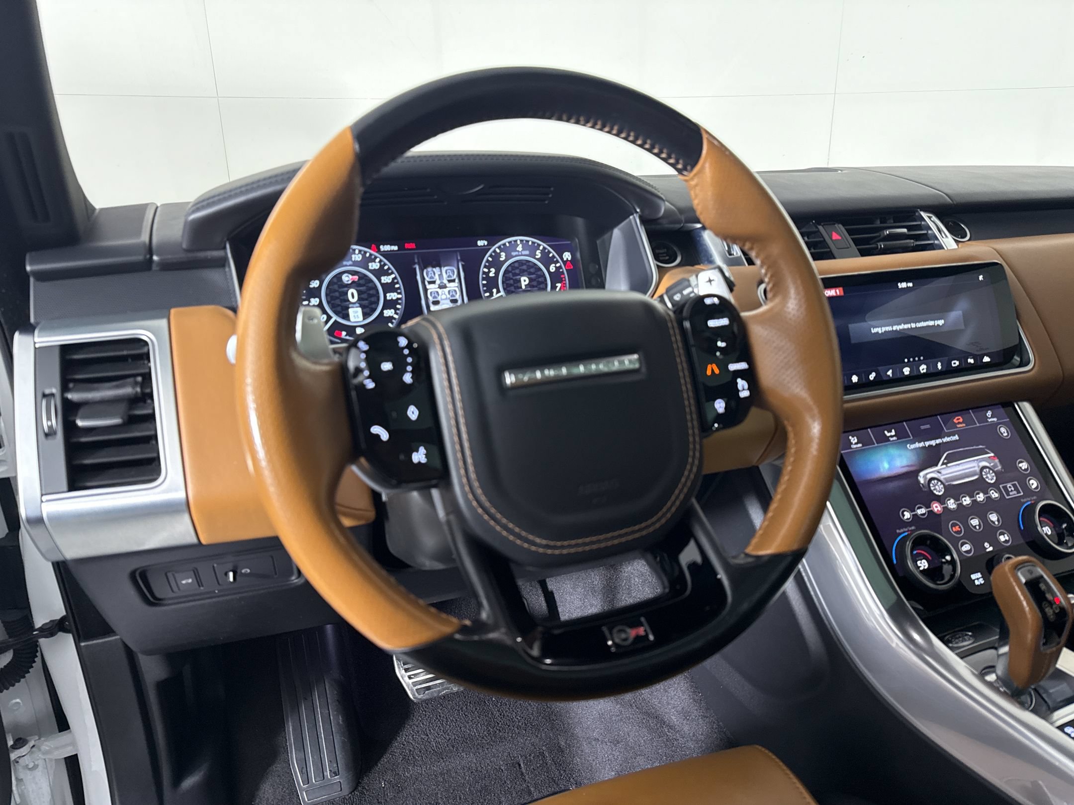 Used 2018 Land Rover Range Rover Sport SVR AWD/4WD image 25