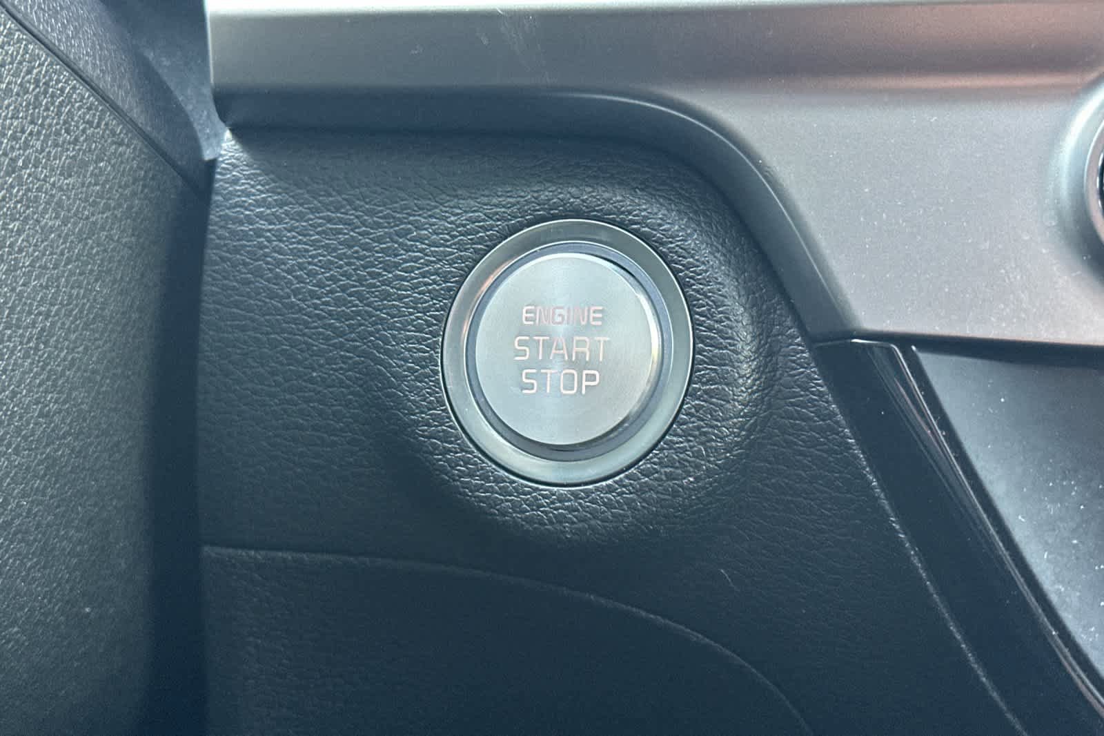 Used 2025 Kia Telluride S image 23