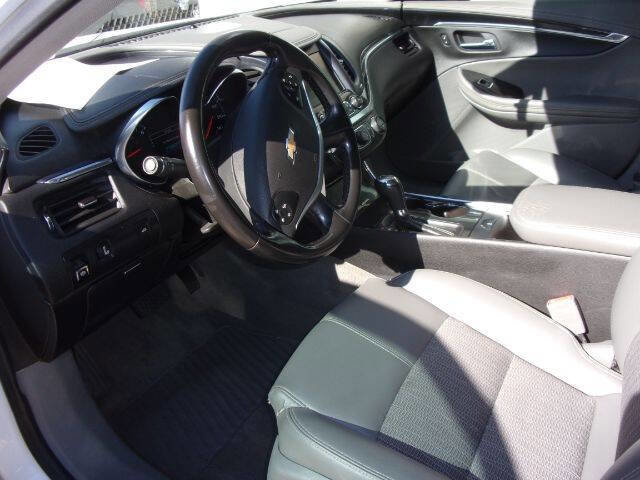 Used 2017 Chevrolet Impala LT image 10