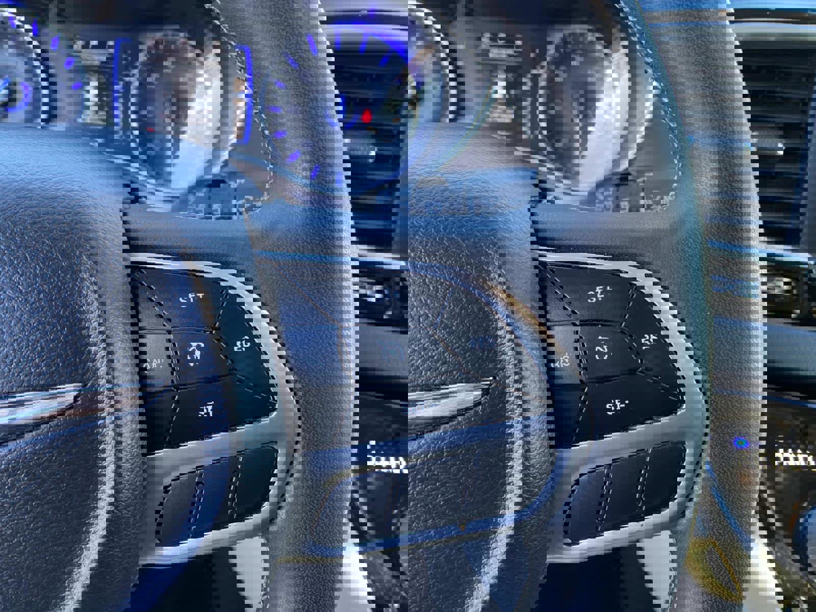 Certified 2022 Chrysler Voyager LX image 16