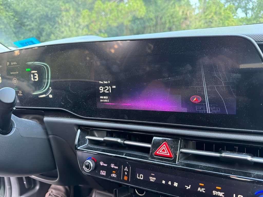 Certified 2025 Kia Niro EX FWD image 14