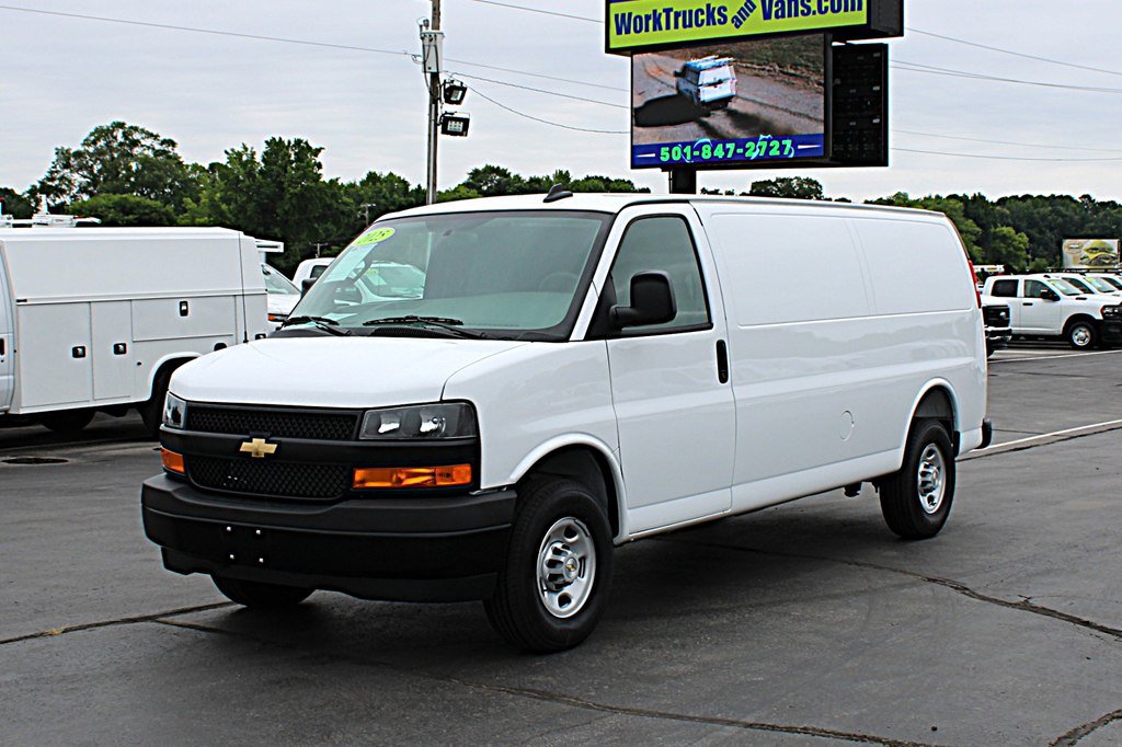 Used 2025 Chevrolet Express 2500 Extended w/ Driver Convenience Package RWD image 2