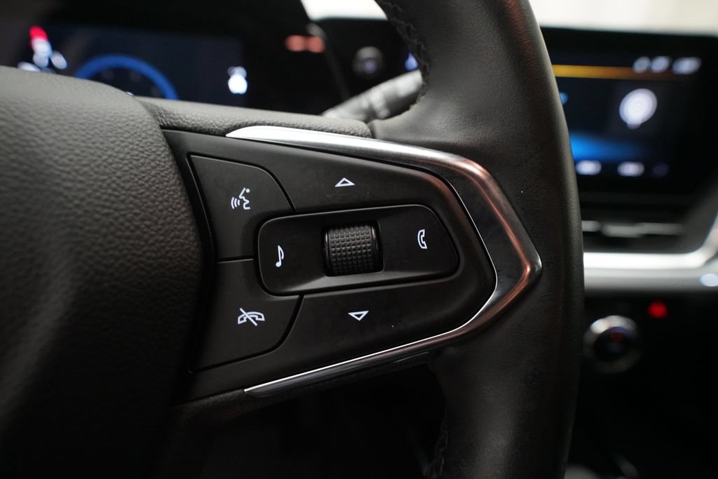 Used 2024 Chevrolet Trax LT w/ Driver Confidence Package FWD image 18