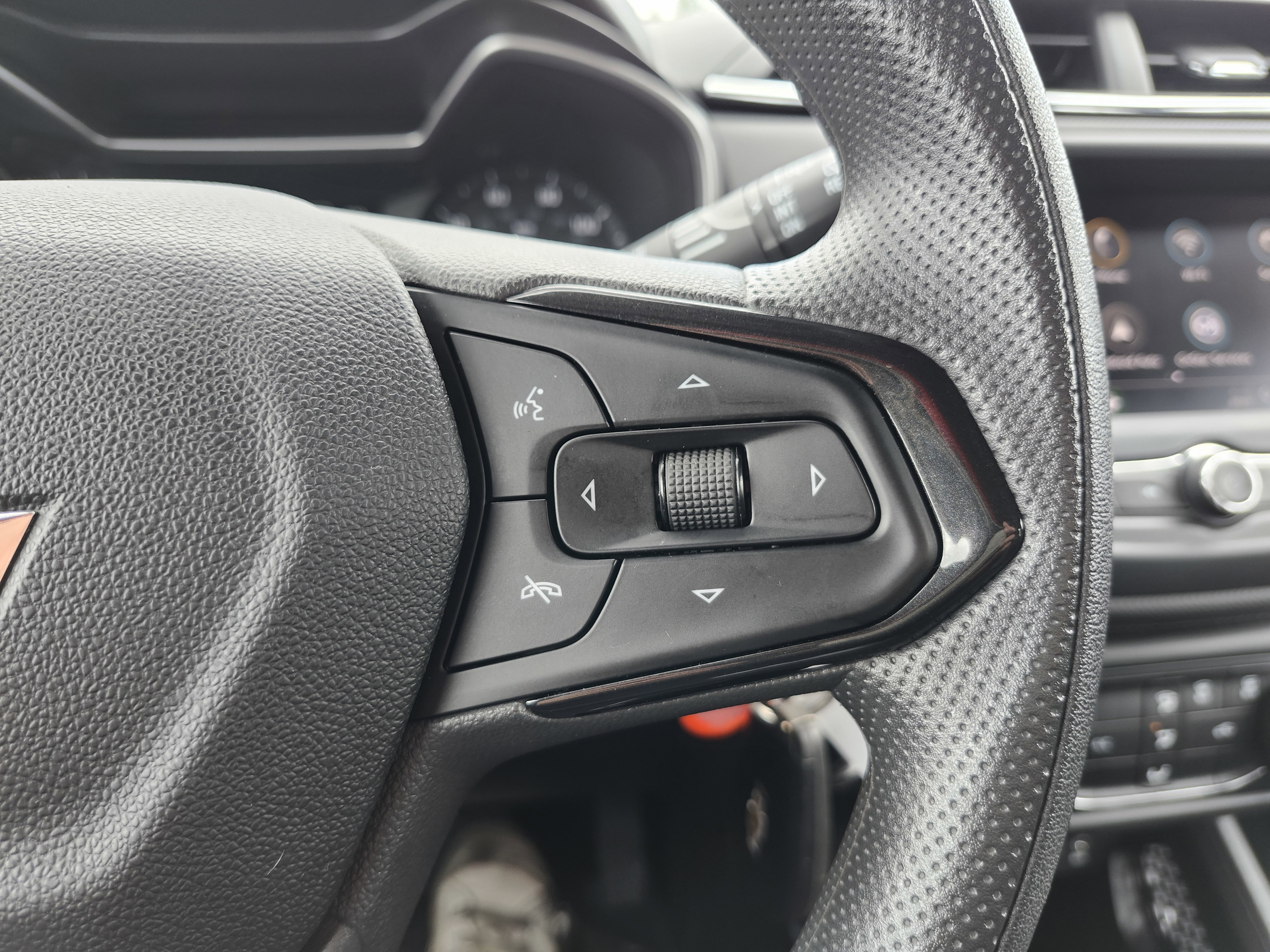 Used 2023 Chevrolet TrailBlazer LS FWD image 29