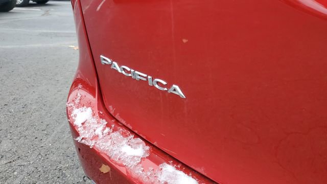 Certified 2024 Chrysler Pacifica Touring-L image 31