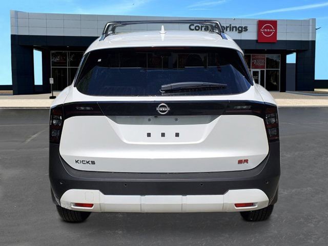 New 2026 Nissan Kicks SR w/ Illumination Package FWD image 3