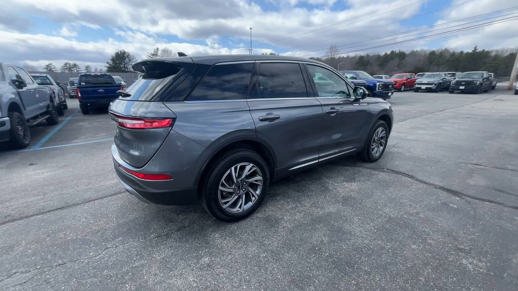 Used 2025 Lincoln Corsair AWD w/ Equipment Group 101A image 19