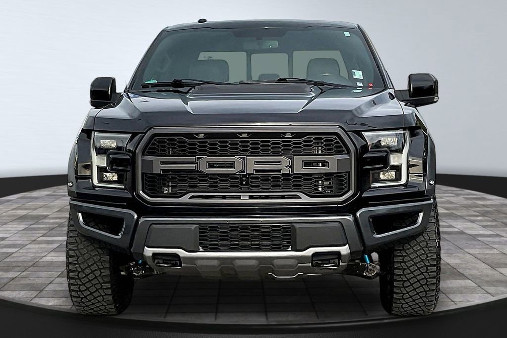 Used 2018 Ford F150 Raptor w/ Equipment Group 802A Luxury image 3