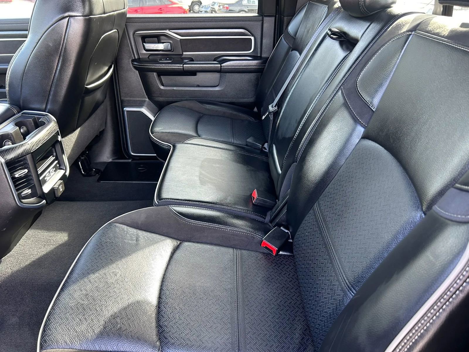 Used 2024 RAM 2500 Laramie w/ Night Edition image 19