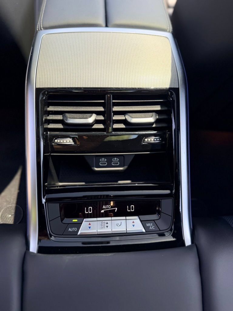 Certified 2025 BMW 840i xDrive w/ M Sport Professional Package AWD/4WD image 20