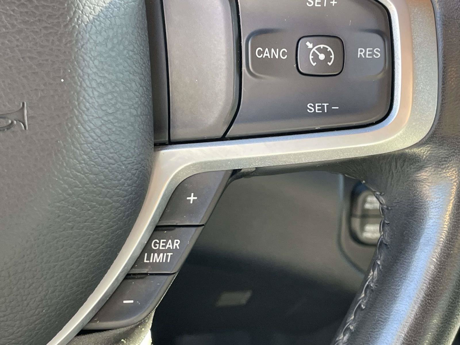 Used 2022 RAM 1500 Big Horn AWD/4WD image 9