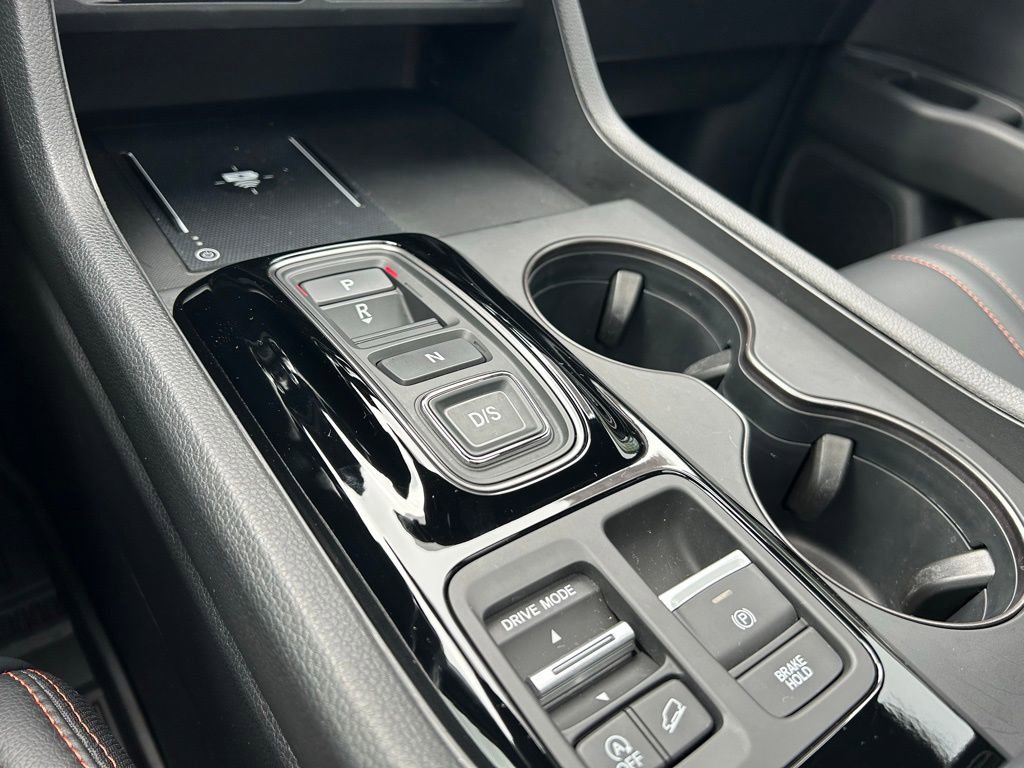 Used 2025 Honda Pilot TrailSport image 24