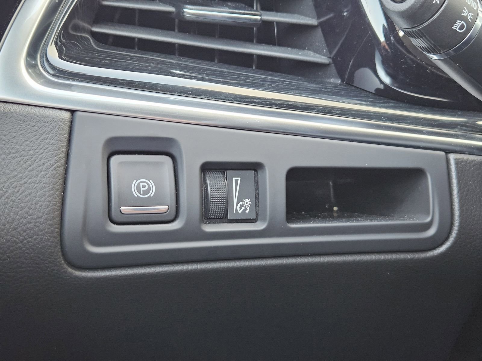 Used 2025 Cadillac XT5 Premium Luxury image 25