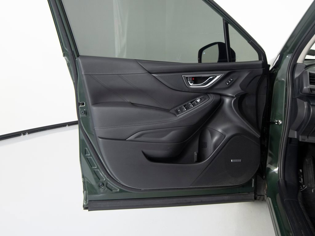 Used 2024 Subaru Forester Touring w/ POP Package 3 AWD/4WD image 9