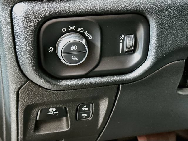 Used 2022 RAM 1500 Big Horn AWD/4WD image 14