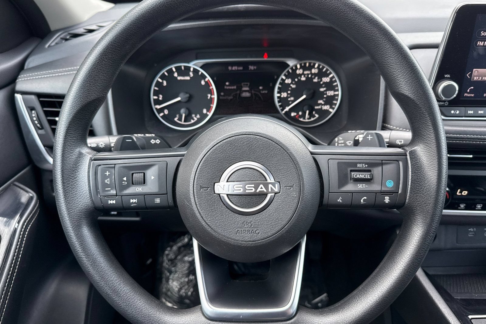 Used 2024 Nissan Rogue SV AWD/4WD image 29