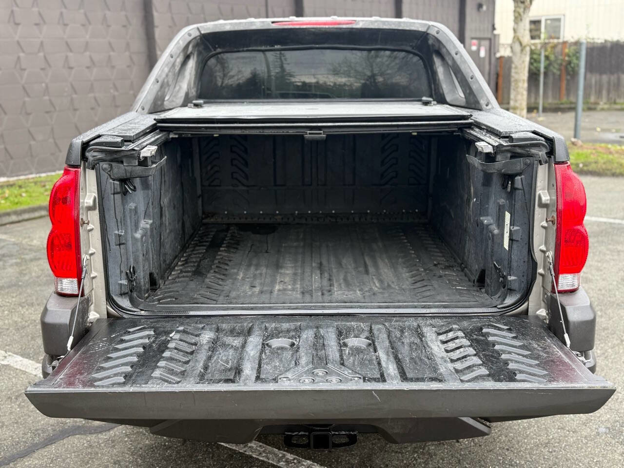 Used 2005 Chevrolet Avalanche 2500 w/ Preferred Equipment Group image 18