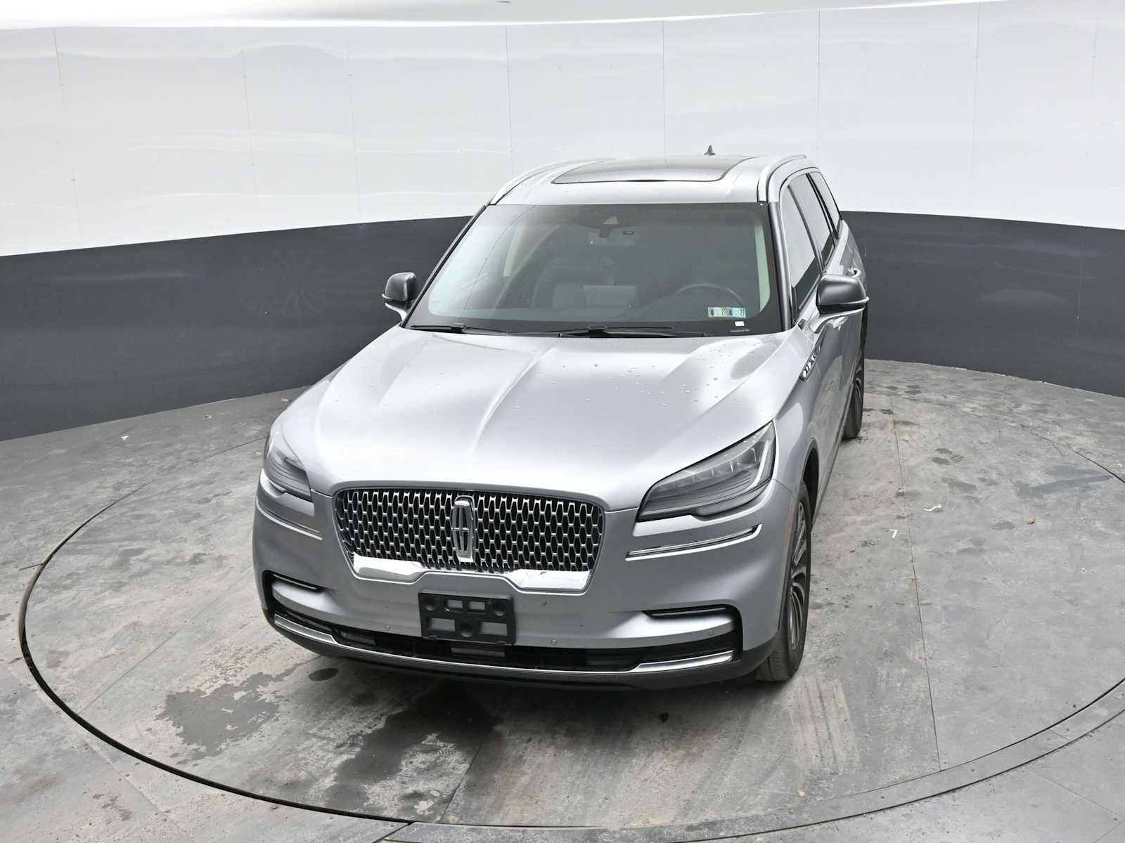 Used 2023 Lincoln Aviator AWD w/ Premium Package image 15
