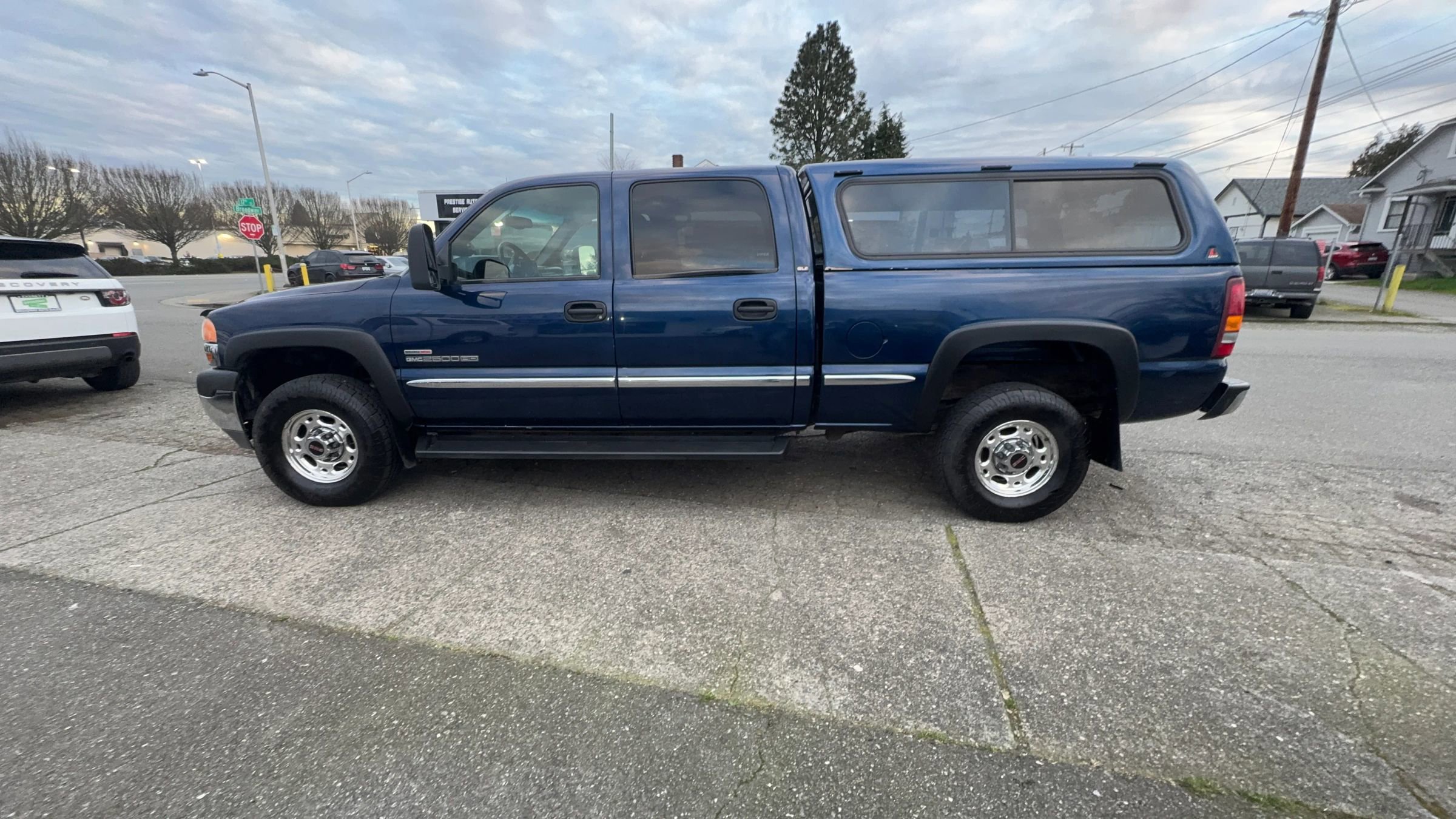 Used 2002 GMC Sierra 2500 2WD Crew Cab HD image 6
