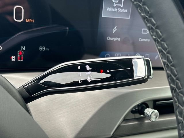 New 2026 Cadillac Vistiq Luxury AWD/4WD image 7