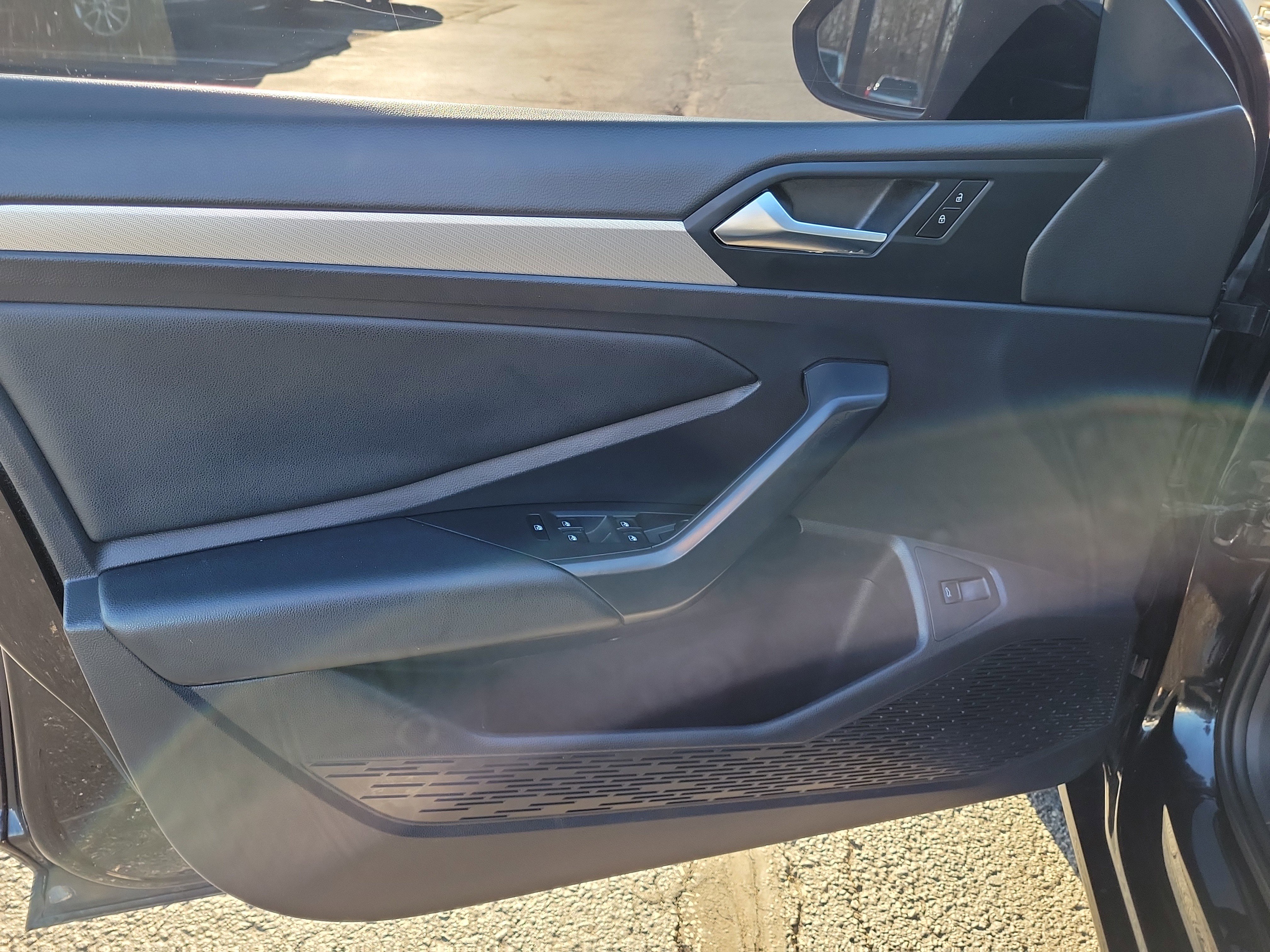 Used 2020 Volkswagen Jetta SE image 19