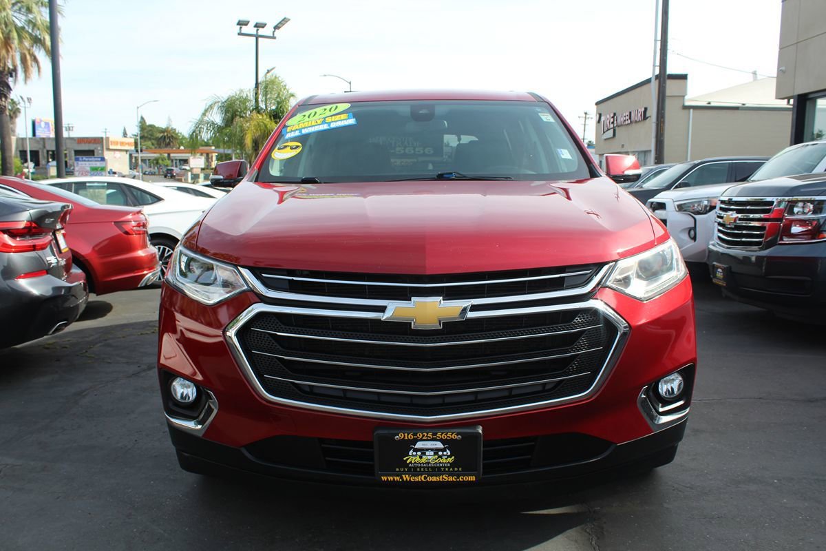 Used 2020 Chevrolet Traverse LT w/ Driver Confidence II Package image 3