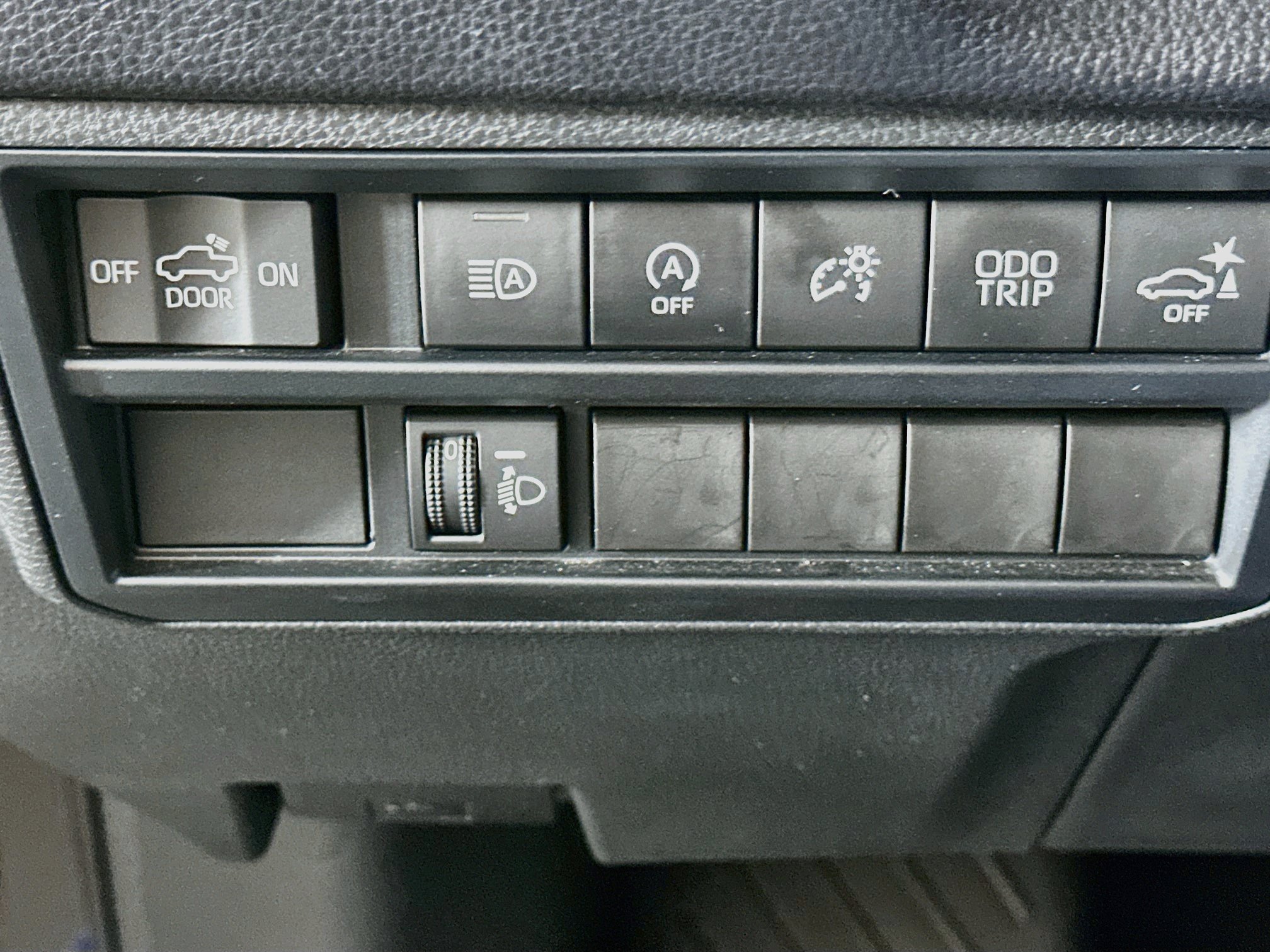 Used 2023 Toyota Tundra SR5 w/ SR5 Convenience Package AWD/4WD image 17