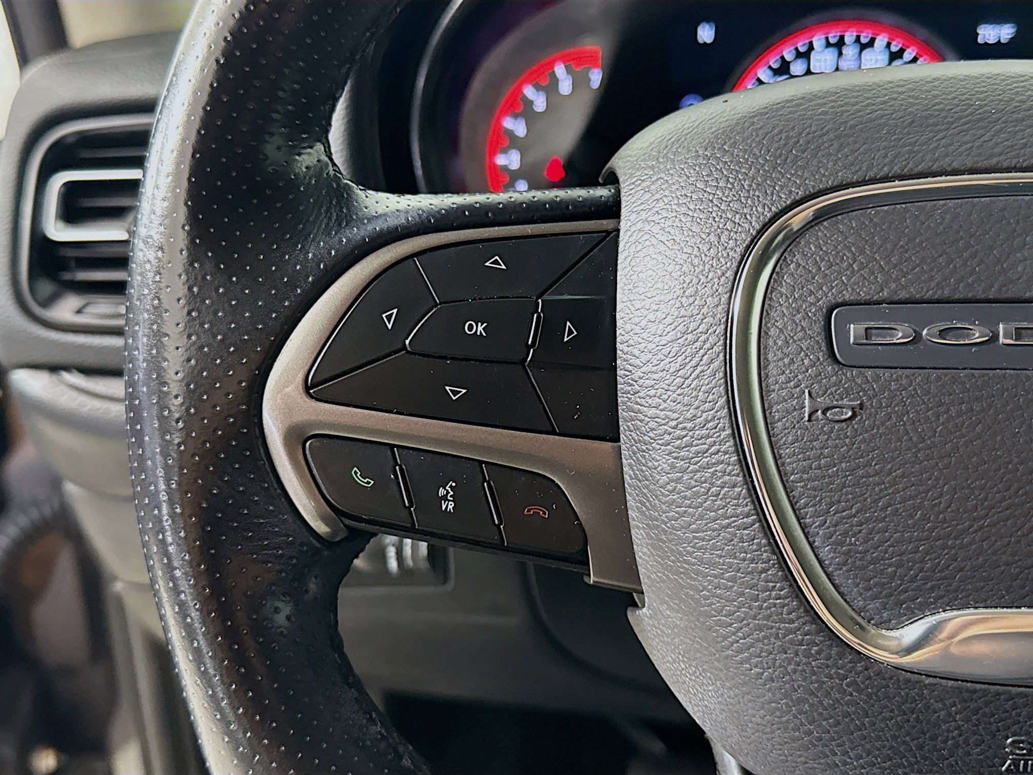 Used 2021 Dodge Durango SXT image 11