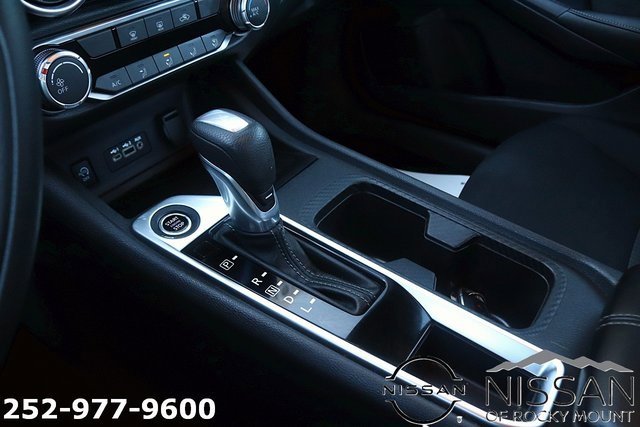 Used 2024 Nissan Sentra SV image 18