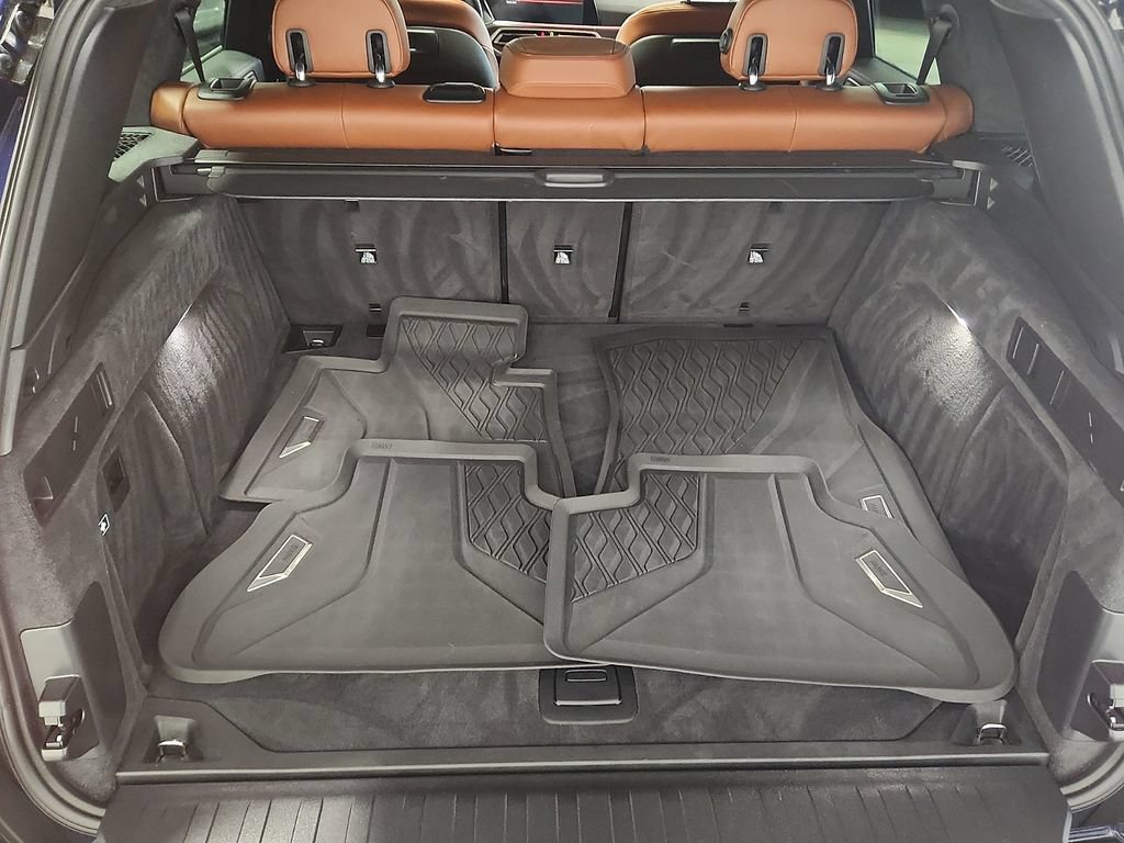Used 2022 BMW X5 M50i AWD/4WD image 31