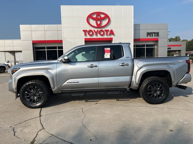 New 2025 Toyota Tacoma TRD Sport image 11