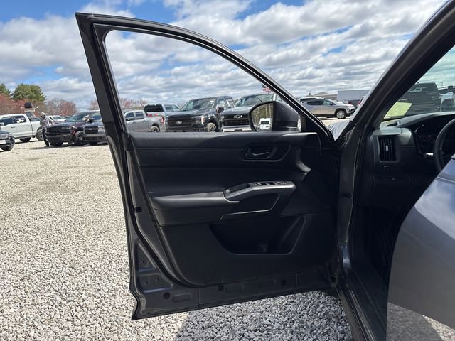 Used 2024 Nissan Pathfinder Rock Creek AWD/4WD image 15